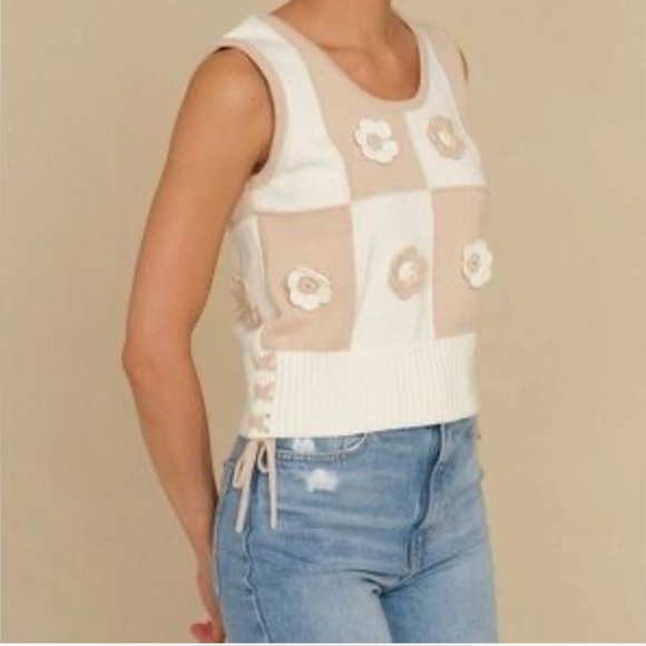 Industry knitted Cream and Tan Sleeveless Cropped vest top SP - Picture 1 of 5
